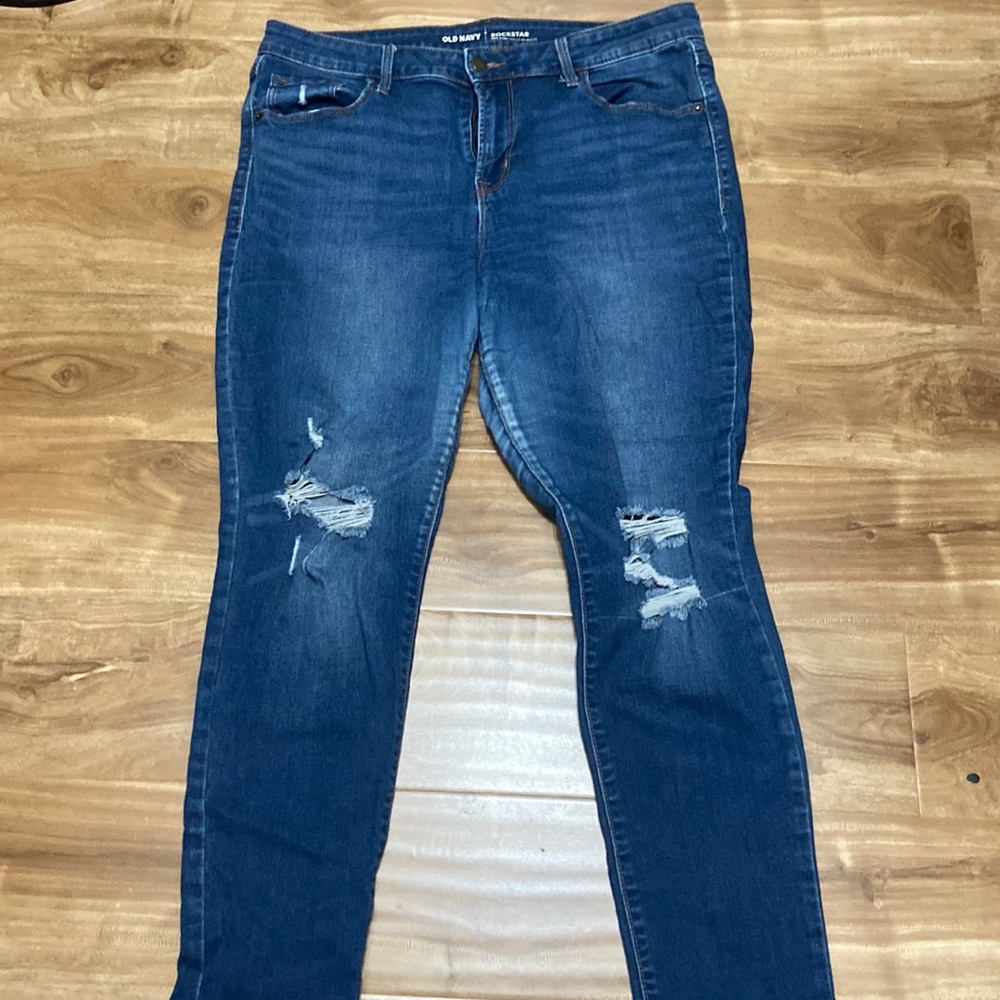 Old Navy Rockstar Mid Rise skinny jeans